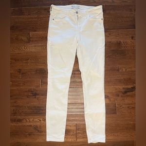 Abercrombie & Finch Mid Rise Super Skinny White Jeans